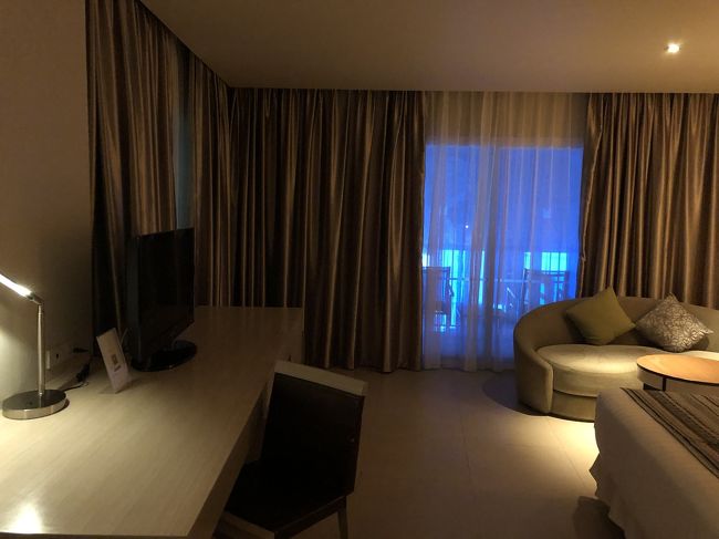 WiFi無料で使えます。<br />しかし何故か、私は繋がらなかった…<br />他の家族はホテルWiFi使えてました！