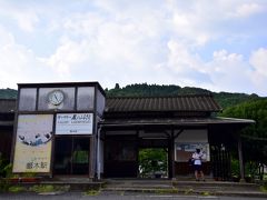 JR唐津線ならではな鉄道風景がある場所にもう一箇所・・・
笹原峠から再び路線バスに乗って、JR唐津線の厳木駅にやって来ました