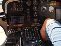 今回、旅行の最大の目的
カウアイ島ヘリツアー
いよいよテイクオフ