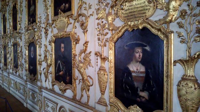 それぞれに丁寧な肖像画。