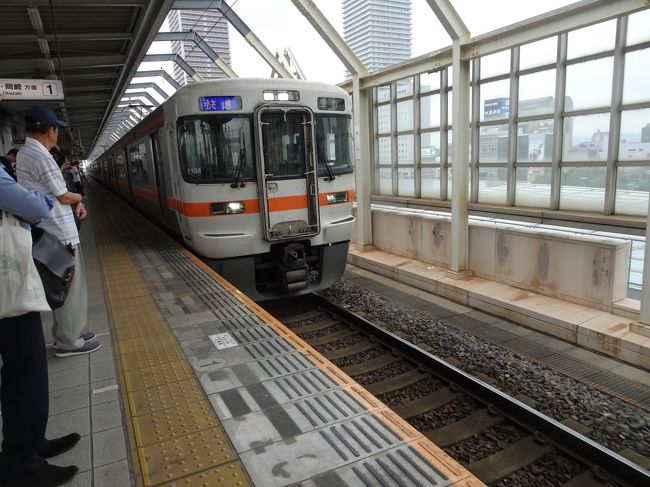 岐阜駅で乗り換え名古屋駅へ