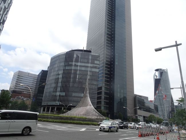 モニュメント飛翔