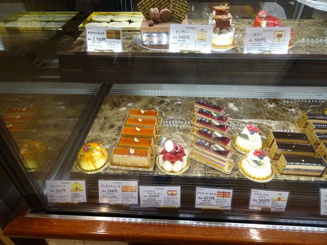 どれも美味しそうなケーキです。