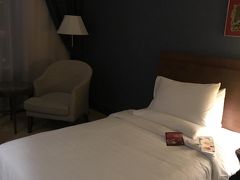 今夜のお宿は、スワンナプーム空港近くにある
ノボテルスワンナプームホテルへ
ここのホテルはチェツクインから２４時間後が、
チェツクアウトの時間になるので、いろいろ便利に使用できるかも。

