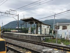 桃農園のかたに、駅まで送ってもらいました。
んーーー、でも電車来ないのよねぇ。