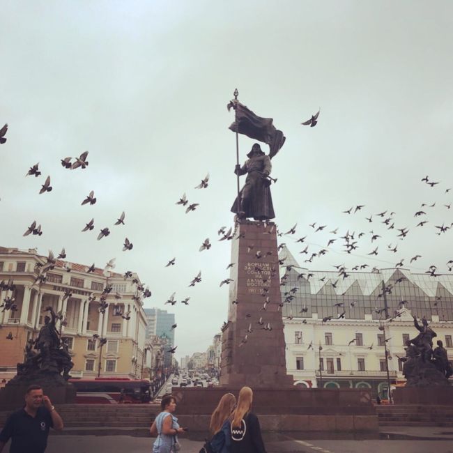 中央広場。<br />鳩の舞が凄くて、革命感感じました。笑<br />フンが落ちてこないか心配でしたが、大丈夫でした。笑