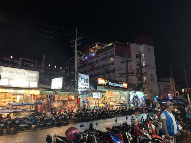 本日もホテルのまわりの市場をぶらり