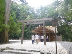 別宮　土宮
ご祭神は、大土乃御祖神（おおつちのみおやのかみ）