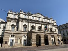 スカラ座／Teatro alla Scala の前でツアーは解散！