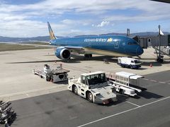 10:30発のベトナム航空。
ホーチミン経由で向かいます。
定刻通りにテイクオフ。