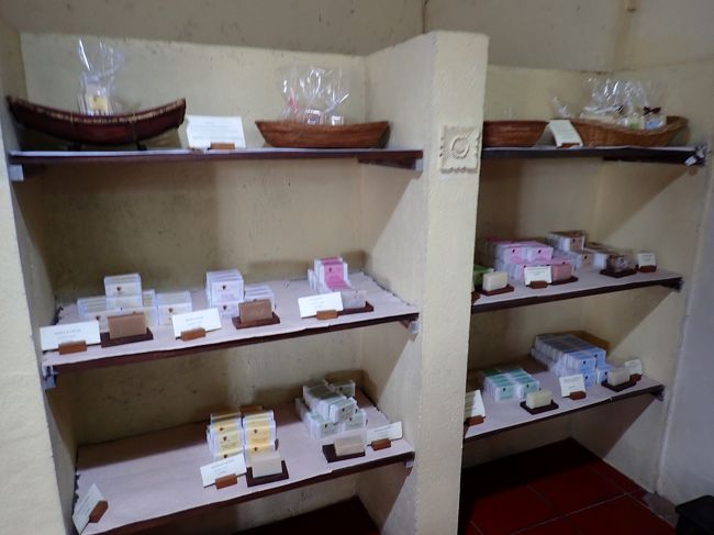 ココナッツ臭がなく、とってもいい香り。思わず、買ってしまった(笑)知らなかったけどマサコ石鹸というので日本では有名らしい。