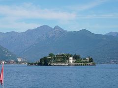 　湖上にBella島が見えました。見えるくらい近い所にありました。