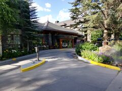 この日の宿は Deita Hotels Banff Royal Canadian Lodge です。