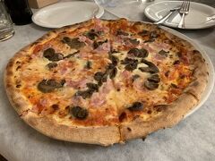 『Ristorante Pizzeria Il Ponte』でディナー。ピザが有名らしいです！