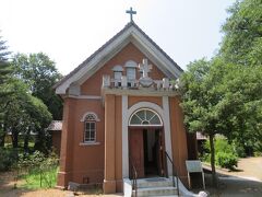 新生礼拝堂。

1934年に、長野聖教主教会の司教によって建造されたものです。