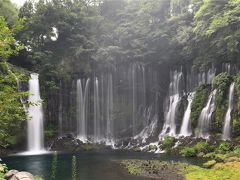 滝壺付近はとても涼しく、まさにマイナスイオンたっぷりといった感じです。
癒されますね～！