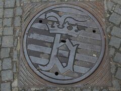 【ベルギー】ブルージュ
市の紋章をもじったデザイン？