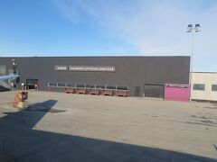 ロングイヤービーン空港（スバールバル空港）に到着です。