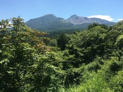 更にちょこっと進むと、しっかり磐梯山が拝める場所に到着！
草ボーボーの中、思わず「わ～(´▽｀)♪」って声出ちゃったｗ
