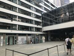 久しぶりにPMQも行ってみました！
が、楽しみにしてたG.O.D.は、まだオープンしていませんでした??
今日は、こんなことばっかり（笑）