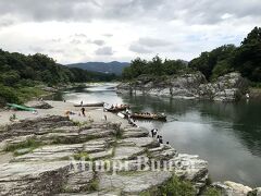 長瀞岩畳（景勝地）を見学。
木曽の寝覚の床を思い出しました。
なんとなく雰囲気が似ています。