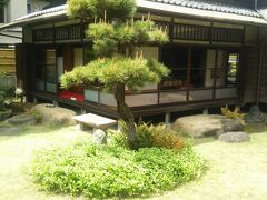 まずは橦木館から。
陶磁器商の井元為三郎の旧邸宅。
和と洋が混ざった邸宅です。