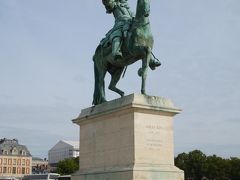 太陽王ルイ１４世、ヴェルサイユ宮殿と言えば、この人かマリーアントワネットですね。