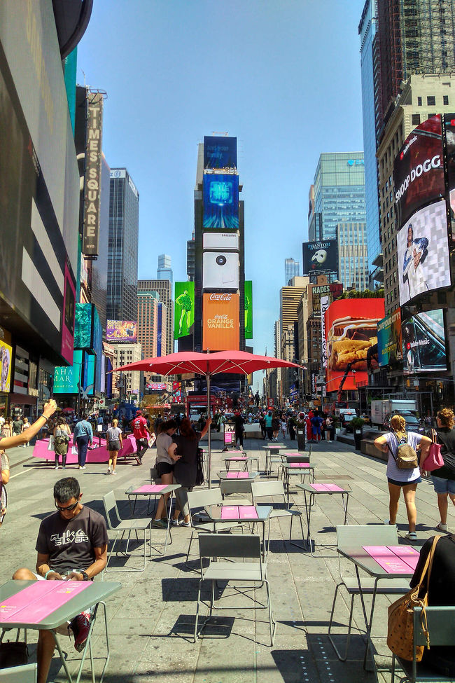 タイムズスクエアに寄り道