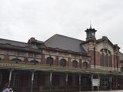 旧台中駅。日本統治時代の1917年に建設され、赤レンガを使用した英国風のデザインが印象的です。国定古跡に指定されています。