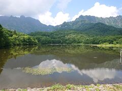 もともと農業用ため池なんで・・。

でも、水の濁りが酷いですね・・。やっぱり台風の後はダメですね。



その後、長野市内経由で高速に乗り、途中柏のアルペンアウトドアーズに立ち寄りました。
なんせ、我が家のインフレーターマットもそろそろ20年物となりまして・・。
すっかり弾力がなくなった。
しかも全員体格が良くなって、さらに歳とって・・。固いトコで寝るのが辛いのねん。

合計3万円ほどのお買い上げでした。