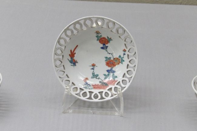 透かし彫りの陶器』上野・御徒町(東京)の旅行記・ブログ by