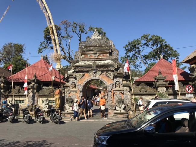 ウブド王宮<br />