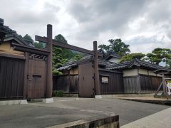 石谷家住宅（10:00～17:00）

我が家から最初の目的地の石谷家住宅までは、
Googleマップで検索したら約2時間だったので、
8時過ぎに自宅を出発した。

智頭ＩＣから智頭宿へ
予定通り10時過ぎに近くの無料駐車場に到着した。