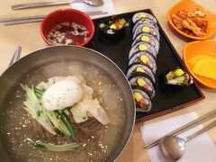 KBS近くの「キムガネ」でランチ...夕飯！？！？
冷麺セットだったけど食べきれずにキンパはポジャン(；´∀｀)