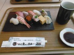 しばらく和食とはお別れと思ったら，無性に食べたくなったお寿司です！