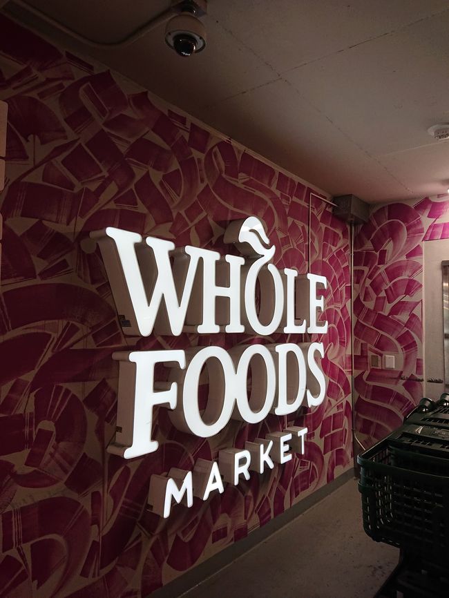 コスコのあと、ホールフーズ クイーン店に行きました。<br /><br />ここでも映える写真いっぱいとれるのに、歩きながらいちいち写真を撮るのにまだなれていない！！
