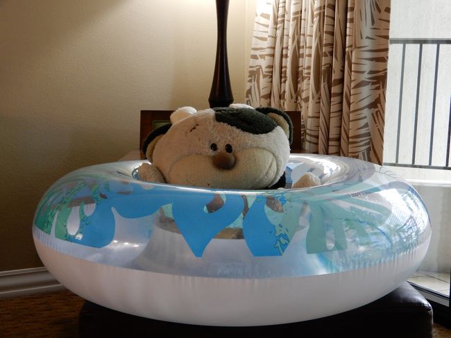 娘の浮き輪<br />これでビーチを寝そべって漂う<br />まーちゃんも遊べる