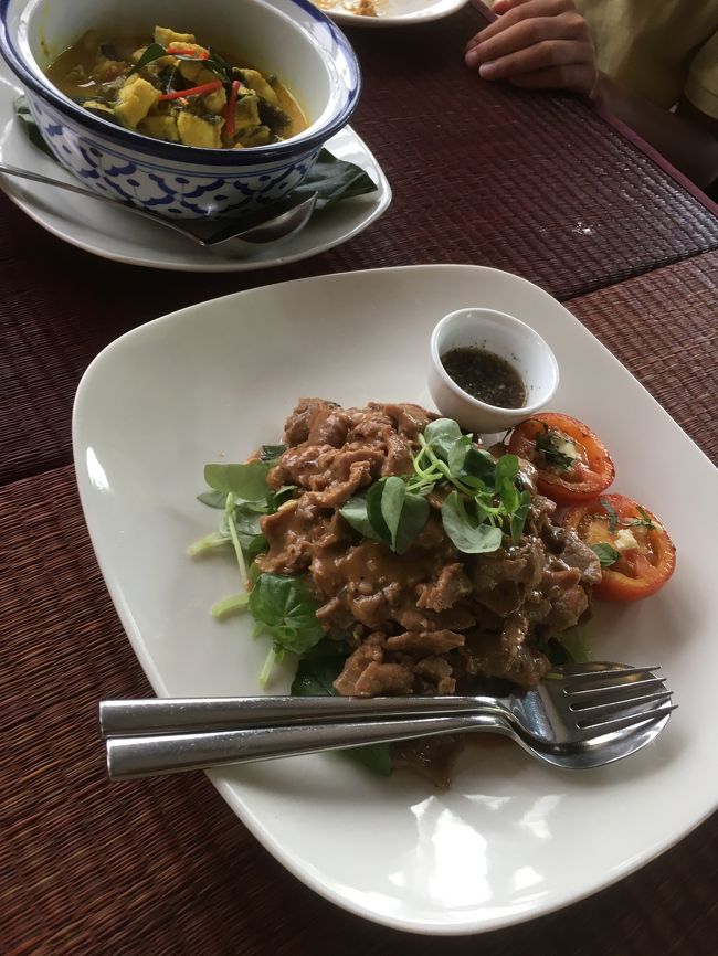 奥に写っている、フィッシュアモックがとても美味しかった