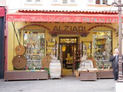 「Moulin a Huile d'Olive Nicolas Alziari」
オリーブオイルの店。
