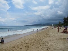 カロンビーチ
子供達には少し波が強すぎた。
砂浜は綺麗だった。