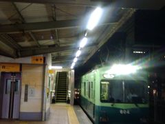 カクテルを楽しんでいたら花火の時間が迫ってきました。
急いでびわ湖浜大津駅に戻り、石山寺行きの電車に乗ります。