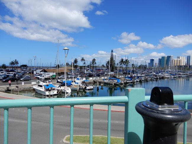 スロープをイリカイホテルに上がると