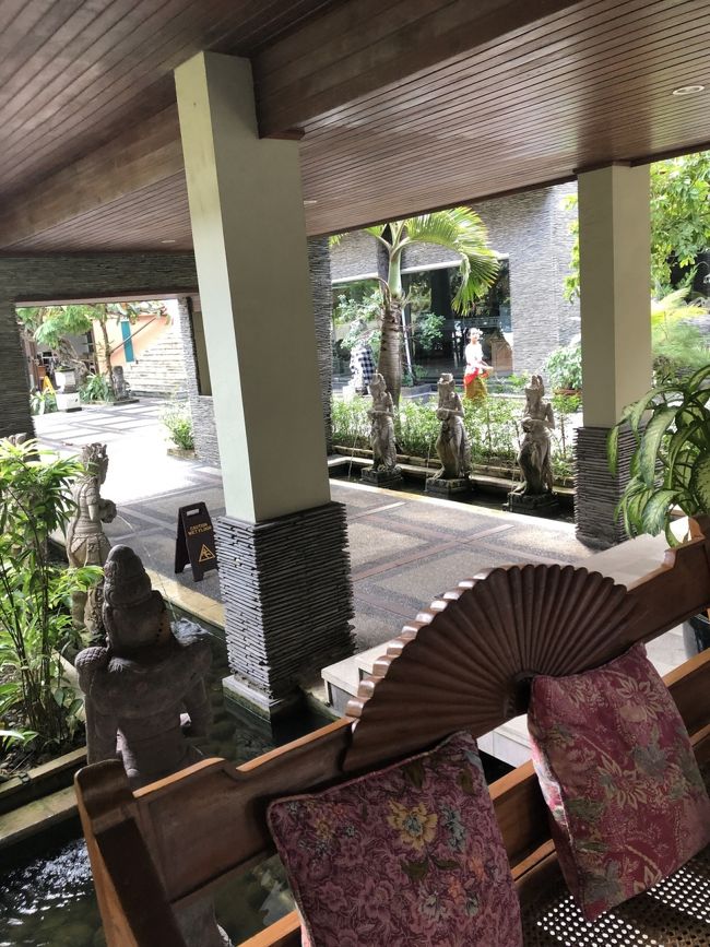 日本語は一切通じません。<br />フロントのやりとりは語学系に通っている息子に任せきり。