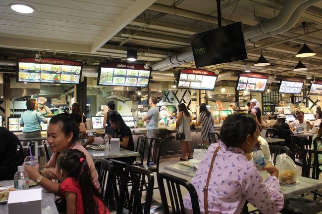 特別食券割引のせいか、多くの方達が食事に来てました。<br />値段安く、清潔＆各人のお好み料理選べるので、友人達に好評。