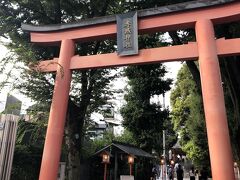 お腹が満たされたのでお散歩再開！
赤城神社。
外国人観光客の方もチラホラ居ました。