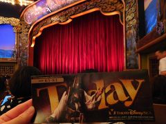 １２：０５

本日も大好きなビッグバンドビート（以下BB）１２：２０初回公演からスタート！

１１時に日比谷シャンテでクリアファイルの交換をしてから来たので結構ギリギリですが（詳細は上記↑旅行記で♪）、なんとかミニーちゃんが出てくる扉近くにお席を確保出来ました。

今日はベテラン男性シンガーCさんの歌を久しぶりに聴くことが出来ましたヽ(´∀`*)ﾉ