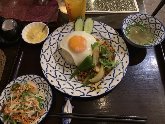 ガパオライスですー。<br />私的にはもう少し辛みが欲しかったのですが、ドリンク付きで１０００円くらいだったので、ヨシとします。