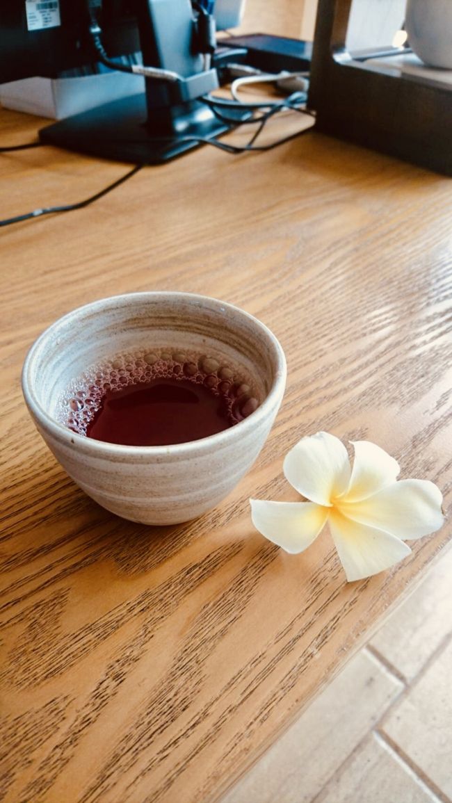 今回クラブラウンジを利用できるプランにしたので、チェックイン手続きも座ってできました。が、早めの14時くらいに到着してイン時間の15時まで待たされそれを過ぎても名前を呼ばれる事はなく15時半くらいになりようやくと思ったらまだ部屋の掃除が終わってないと‥とほほです(｡-_-｡)