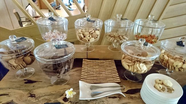 クッキーやドライフルーツ