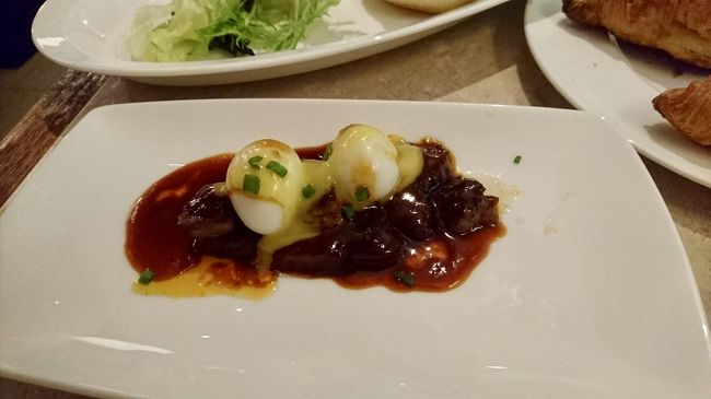 裏面のビーフ頼んでみました<br />これ美味しい！これが正解でした笑)